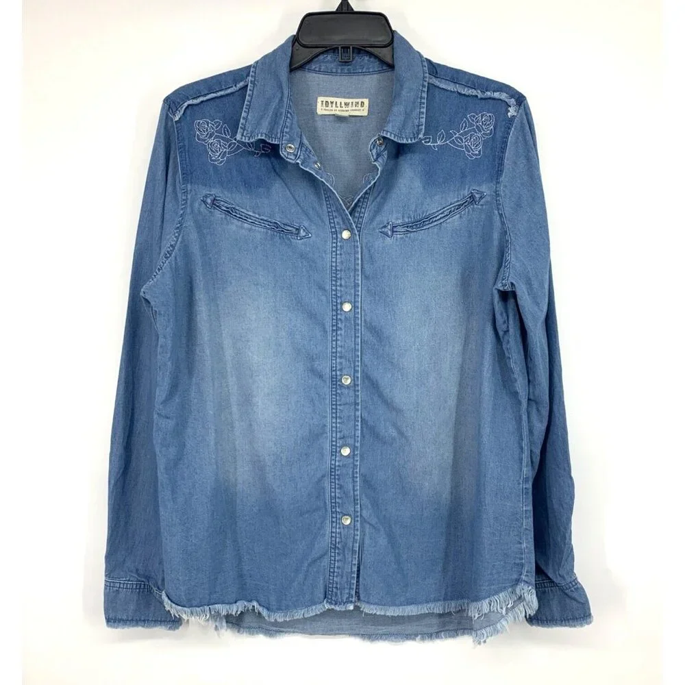 Idyllwind Western Shirt Blue Chambray Pearl Snap Embroidered Fray